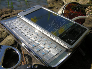 Illustration for article titled Sony Ericsson xPeria X1 Reviewed, Now Dubbed SEX1